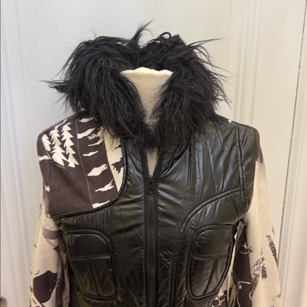 Custo Barcelona -RARE Stylish Black and cream Women's puffer coat - Picture 4 of 11
